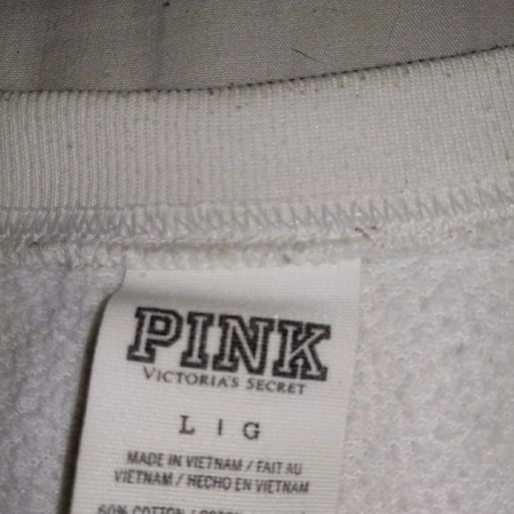 VS Pink - Picture 3 of 8